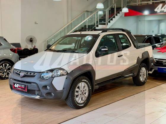 FIAT STRADA 1.8 MPI ADVENTURE CD 16V FLEX 2P MANUAL FIAT STRADA 1.8 MPI ADVENTURE CD 16V FLEX 2P MANUAL